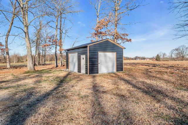 1447 Maxwell Branch Rd, Cottontown, TN 37048
