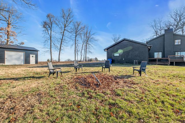1447 Maxwell Branch Rd, Cottontown, TN 37048