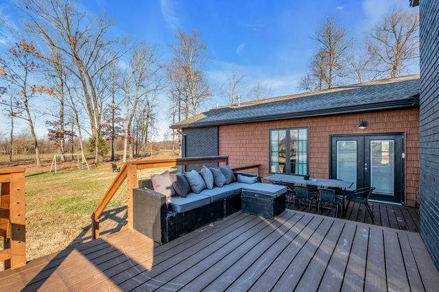 1447 Maxwell Branch Rd, Cottontown, TN 37048