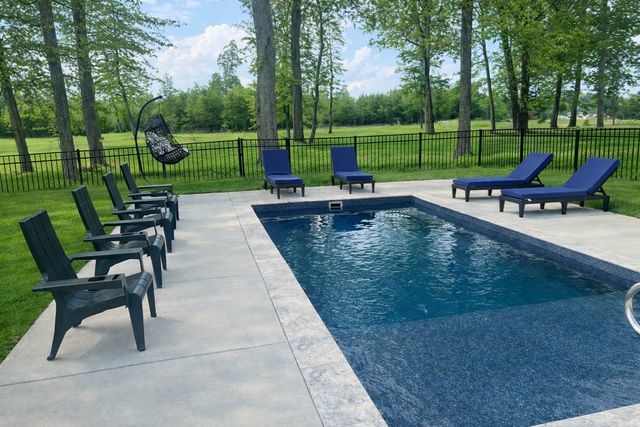 1447 Maxwell Branch Rd, Cottontown, TN 37048