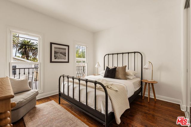 2301 Eastern Canal, Venice, CA 90291