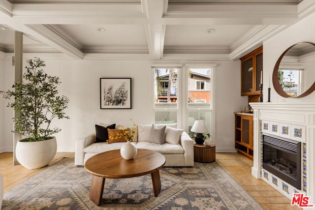 2301 Eastern Canal, Venice, CA 90291