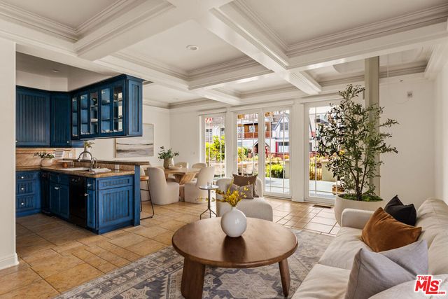 2301 Eastern Canal, Venice, CA 90291