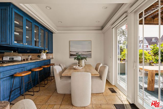 2301 Eastern Canal, Venice, CA 90291