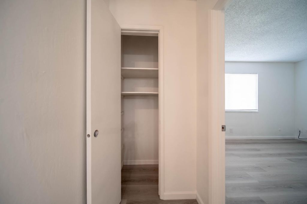 Image 12 of property listing at 2585 W Fairmont Avenue # 101, Fresno, CA 93705