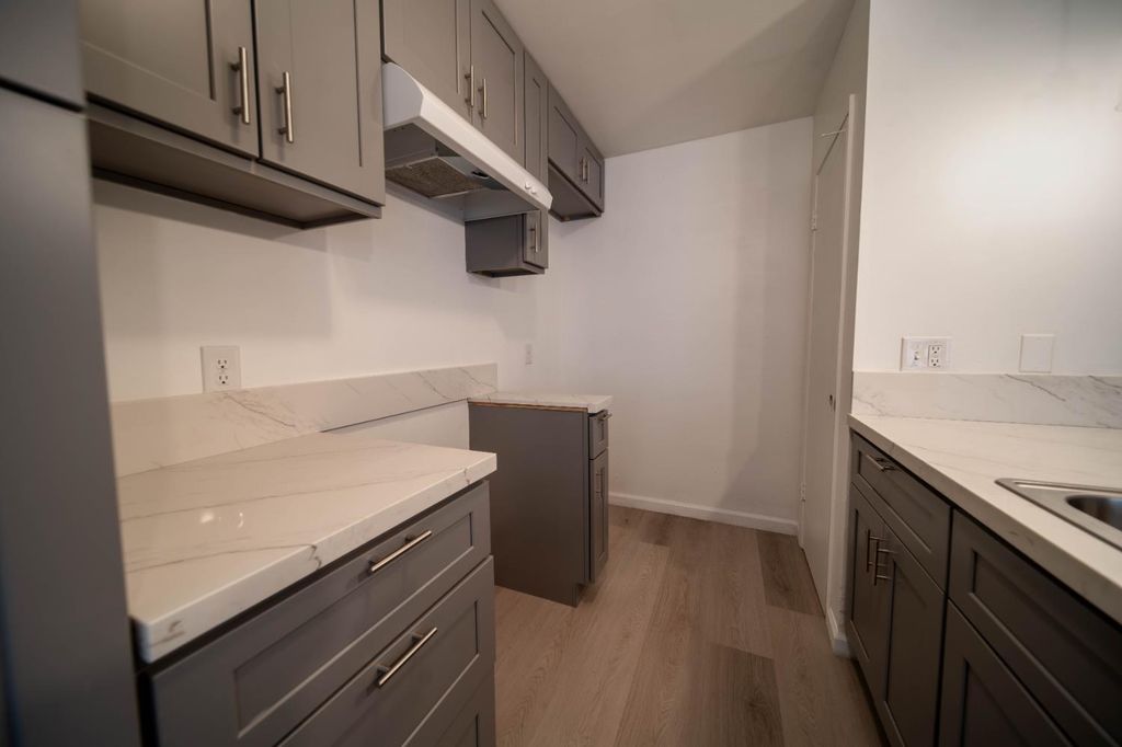 Image 18 of property listing at 2585 W Fairmont Avenue # 101, Fresno, CA 93705