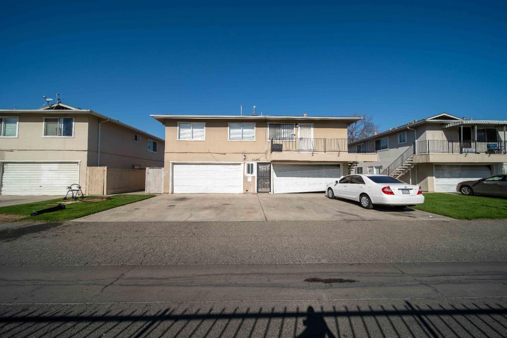 Image 20 of property listing at 2585 W Fairmont Avenue # 101, Fresno, CA 93705