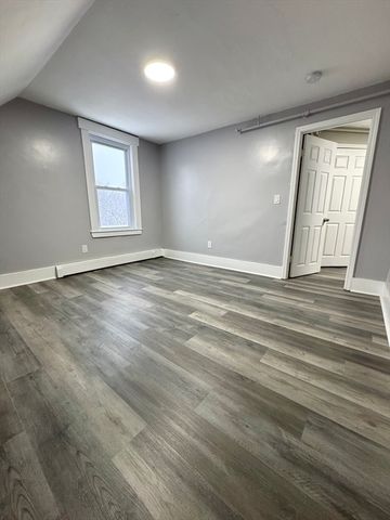 143 Westminster 2L, Fitchburg, MA 01420