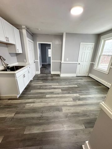 143 Westminster 2L, Fitchburg, MA 01420