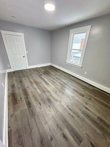143 Westminster 2L, Fitchburg, MA 01420