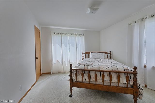 56 Rockdale Avenue, Boardman, OH 44512