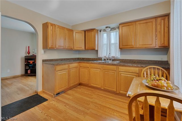 56 Rockdale Avenue, Boardman, OH 44512