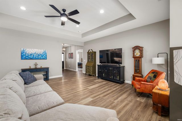 2112 Lawsons Cove, Fort Wayne, IN 46808