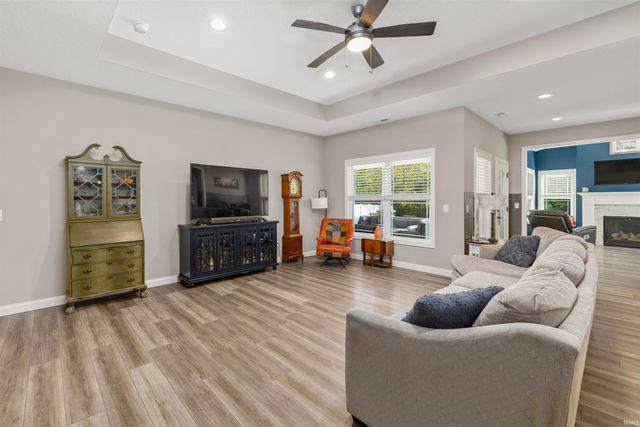 2112 Lawsons Cove, Fort Wayne, IN 46808