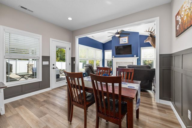 2112 Lawsons Cove, Fort Wayne, IN 46808