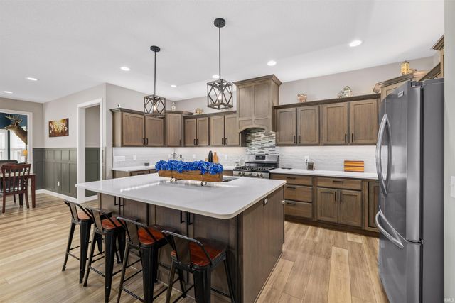 2112 Lawsons Cove, Fort Wayne, IN 46808