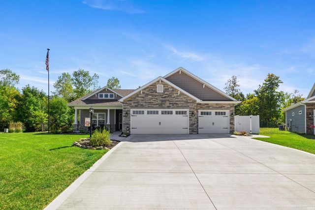 2112 Lawsons Cove, Fort Wayne, IN 46808