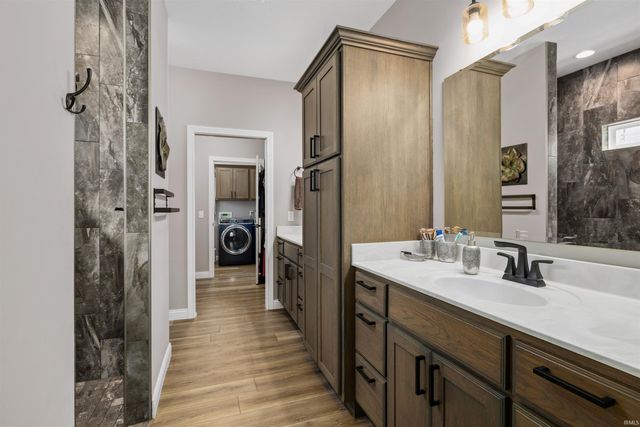 2112 Lawsons Cove, Fort Wayne, IN 46808