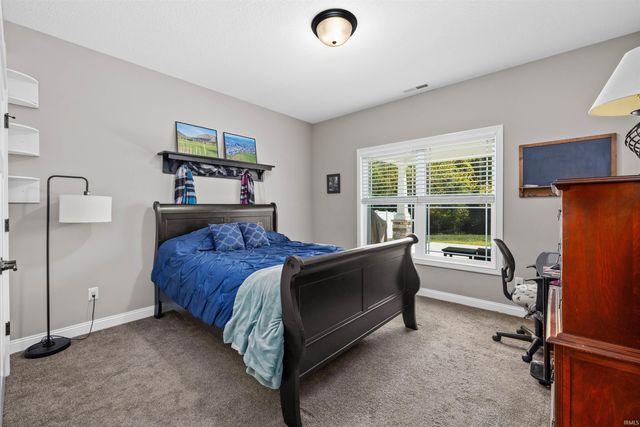 2112 Lawsons Cove, Fort Wayne, IN 46808