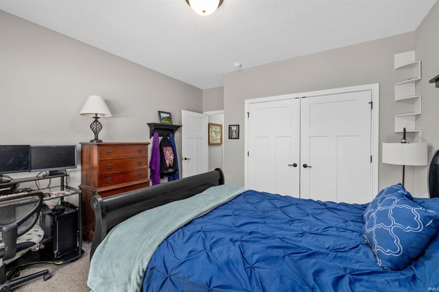 2112 Lawsons Cove, Fort Wayne, IN 46808