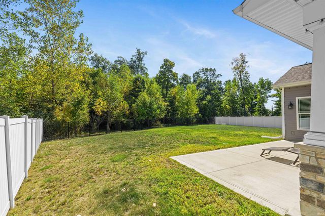 2112 Lawsons Cove, Fort Wayne, IN 46808