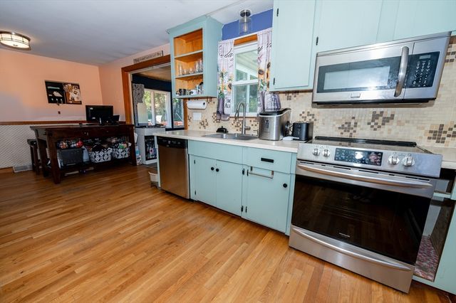 55 Westdale Rd, Westwood, MA 02090