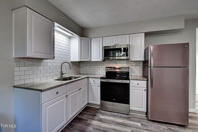 707 Highway 346, Rogersville, TN 37857