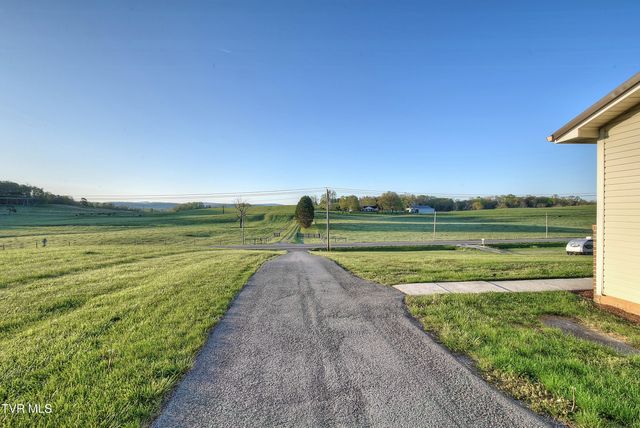 707 Highway 346, Rogersville, TN 37857
