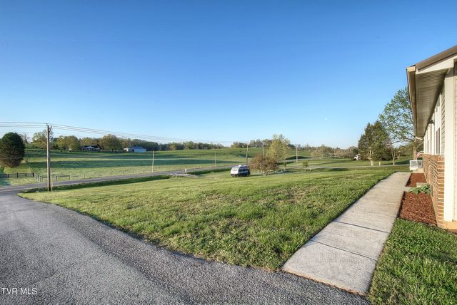707 Highway 346, Rogersville, TN 37857