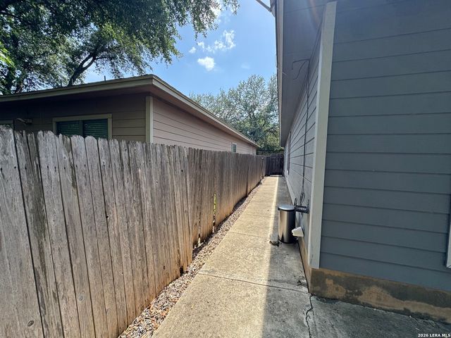 6030 Pecan Tree, San Antonio, TX 78240