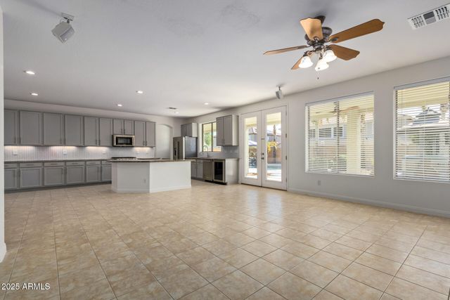 13635 W CALAVAR Road, Surprise, AZ 85379