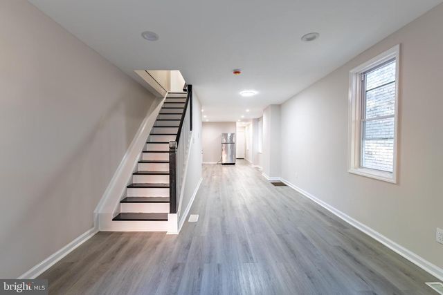 521 MRTN KING JR, Trenton, NJ 08618