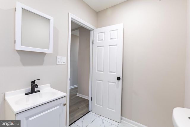 521 MRTN KING JR, Trenton, NJ 08618