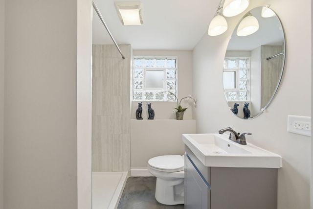 20W309 S Frontage Road, Lemont, IL 60439