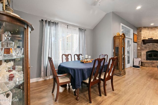 2013 E Whitney Way, Joplin, MO 64801