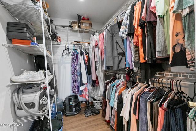 2013 E Whitney Way, Joplin, MO 64801