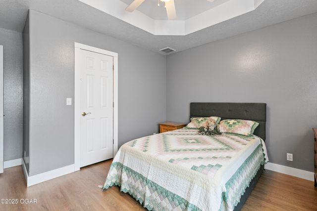 2013 E Whitney Way, Joplin, MO 64801