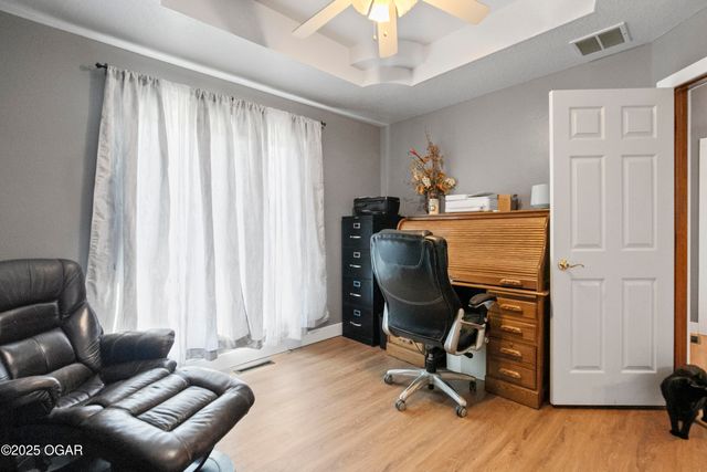 2013 E Whitney Way, Joplin, MO 64801