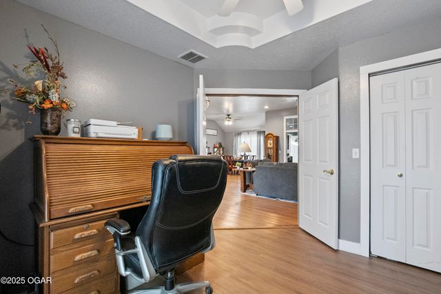 2013 E Whitney Way, Joplin, MO 64801