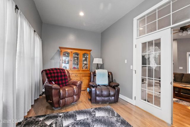 2013 E Whitney Way, Joplin, MO 64801