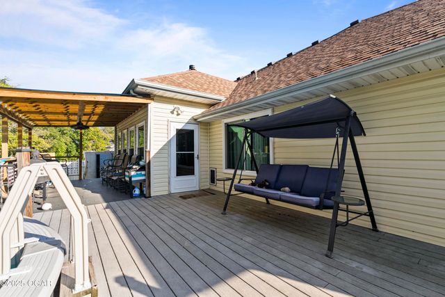 2013 E Whitney Way, Joplin, MO 64801