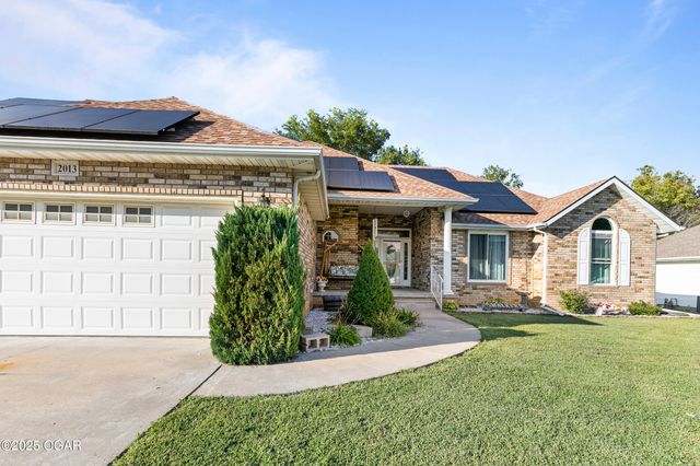 2013 E Whitney Way, Joplin, MO 64801