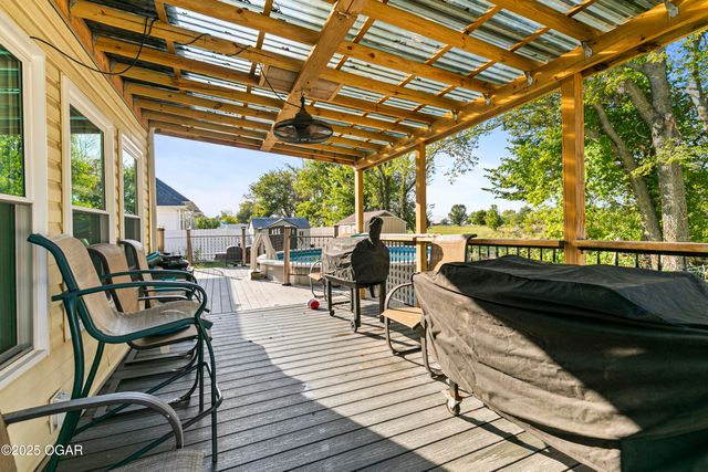 2013 E Whitney Way, Joplin, MO 64801