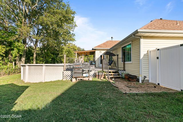 2013 E Whitney Way, Joplin, MO 64801