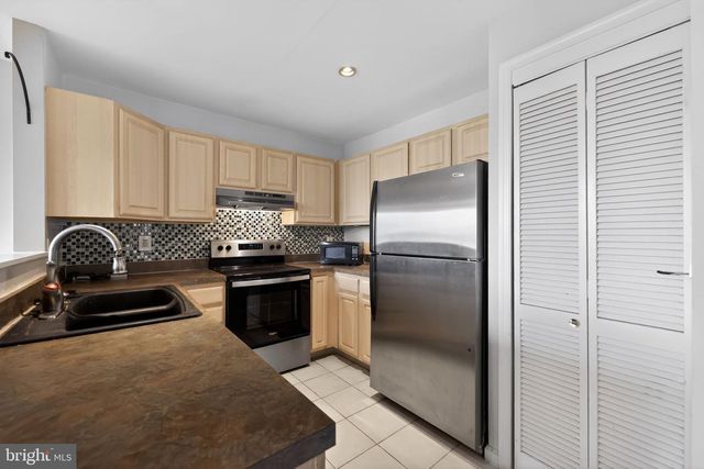 80 SANDRA RD, Voorhees, NJ 08043