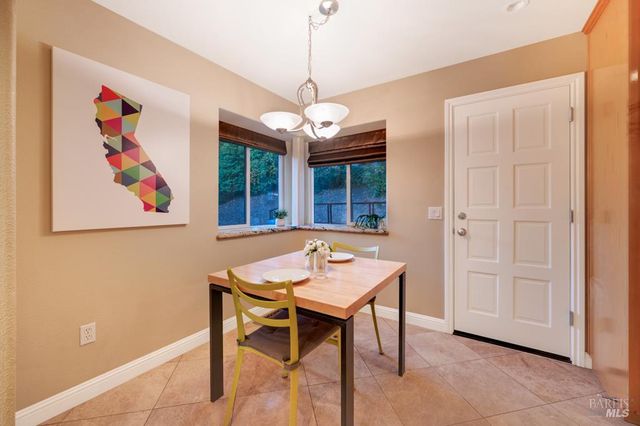 2531 Del Rosa Ave, Santa Rosa, CA 95409