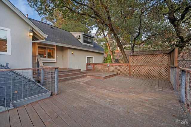 2531 Del Rosa Ave, Santa Rosa, CA 95409