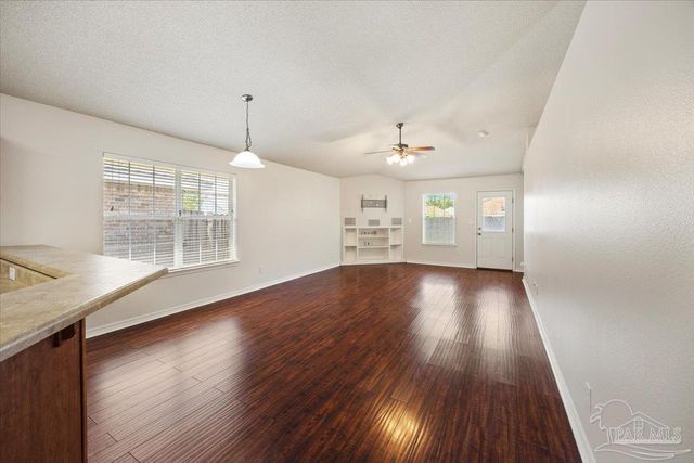 6525 Tampa Dr, Pensacola, FL 32526