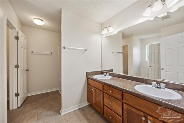 6525 Tampa Dr, Pensacola, FL 32526