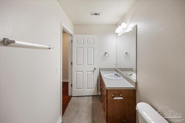 6525 Tampa Dr, Pensacola, FL 32526